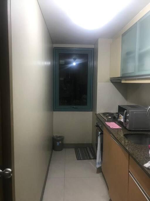 Lovely 2 Bed Room Condo Infront Of Naia Terminal 3 มะนิลา ภายนอก รูปภาพ